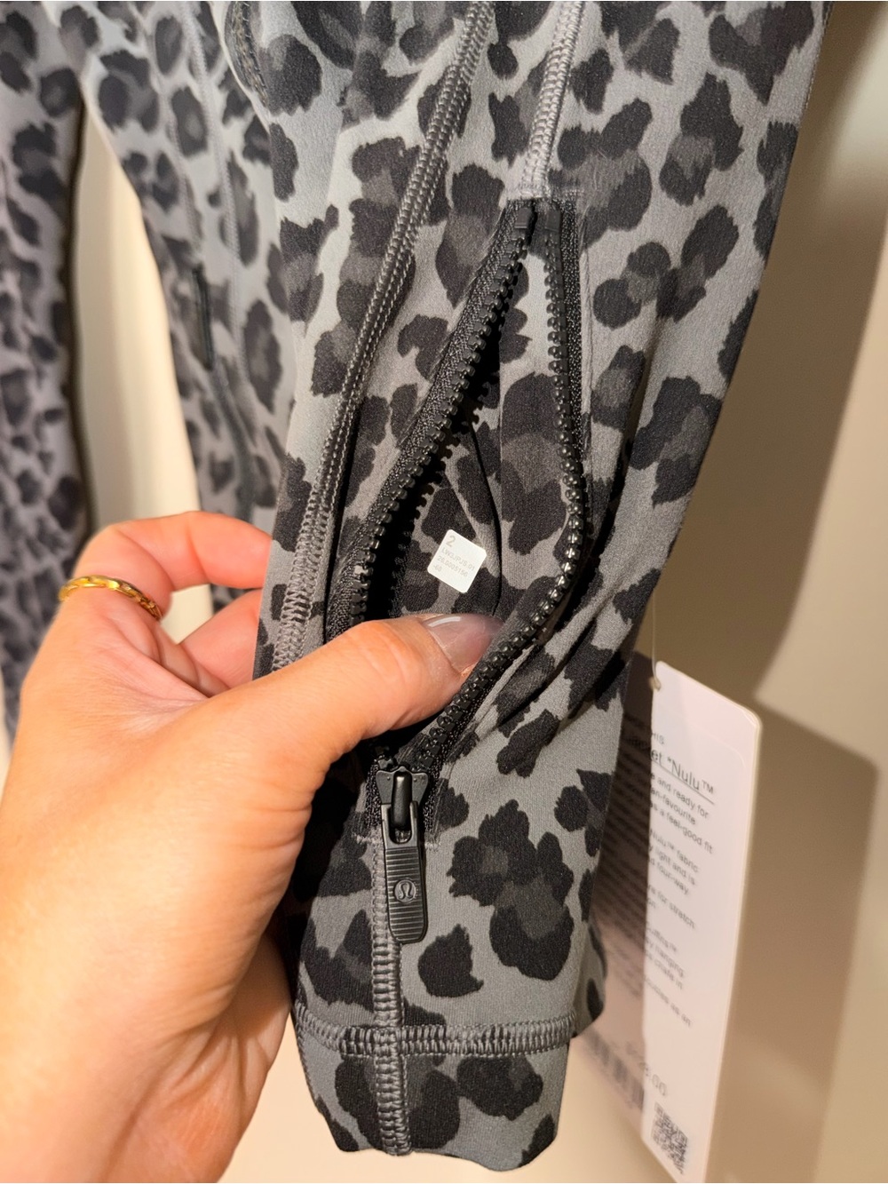 Lululemon Define Jacket Full Zip - Picture 5 of 6